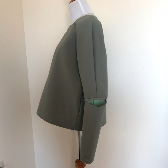 NWT Nike Women’s Sportswear Tech Pack Crew $120 - Picture 5 of 8